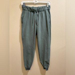 Women’s Lululemon On The Fly Jogger